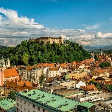 Garsonjera Apartment